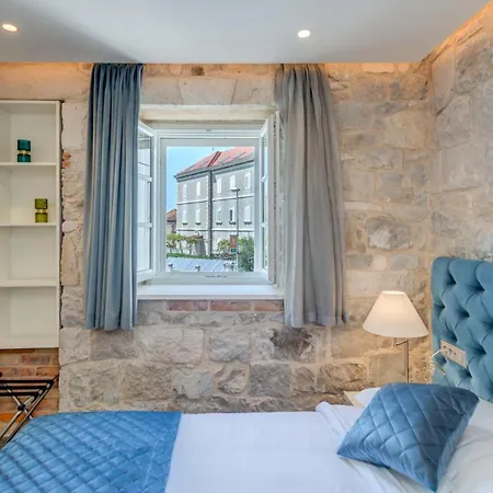 Stonemasons Heritage 4*