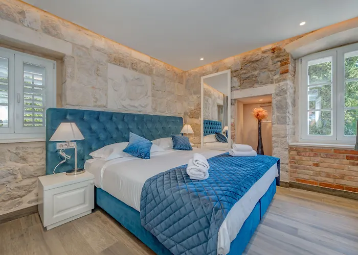 Stonemasons Heritage Guest house 4*