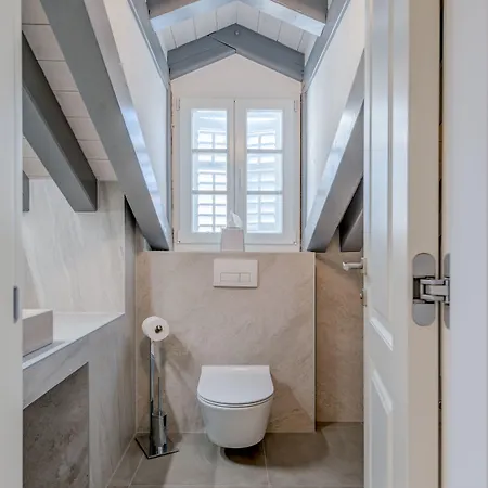 Stonemasons Heritage Гостьовий будинок Спліт