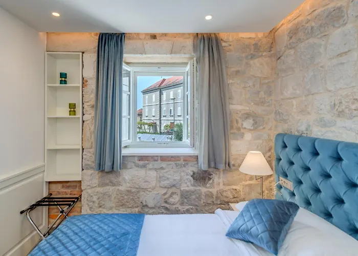 Stonemasons Heritage 4*